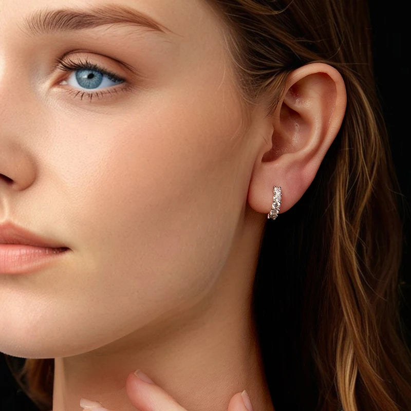 Créoles en argent sterling avec 5 pierres de moissanite