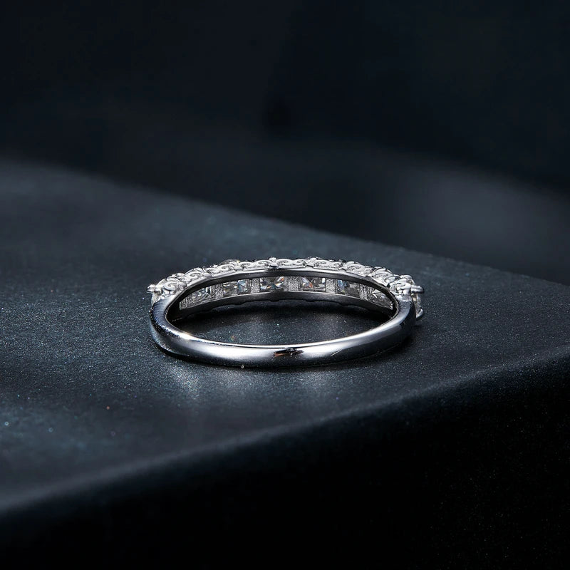 Bague en argent sterling avec moissanite à 8 pierres