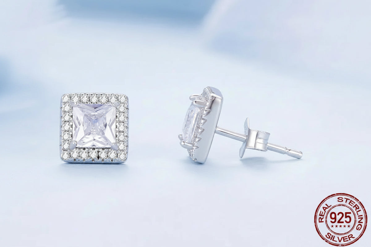 Boucles d'oreilles clous en argent sterling et zircon