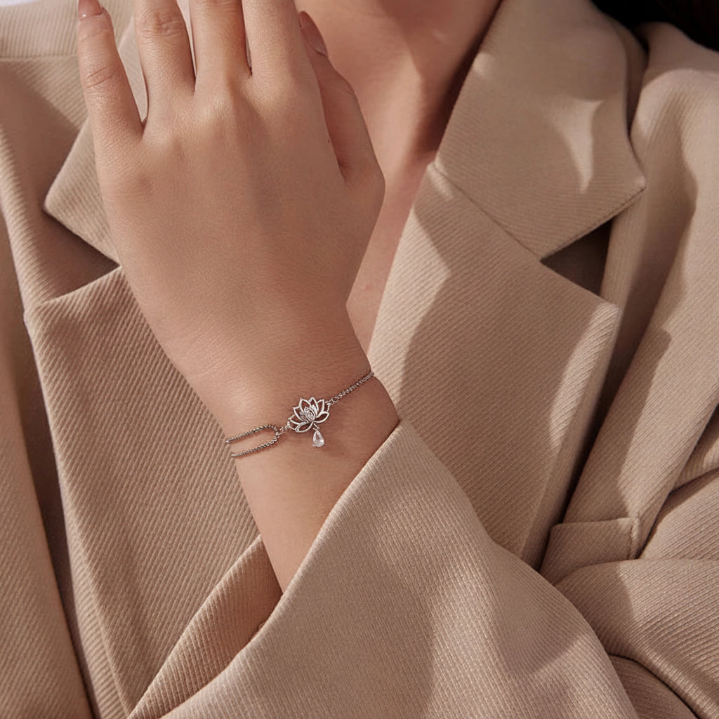 Bracelet ajustable Fleur de Lotus en Argent Sterling