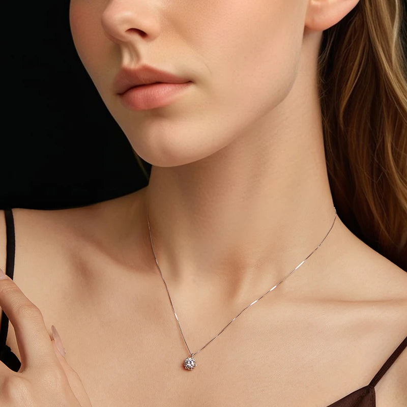 Collier pendentif moissanite en forme de bouton de fleur en argent sterling