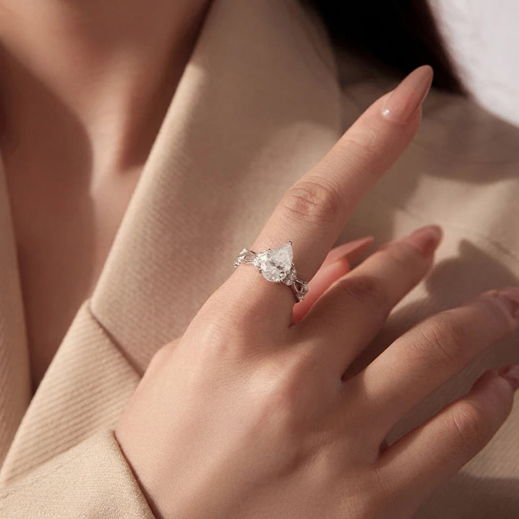 Bague en argent sterling avec moissanite taille poire de 3 carats