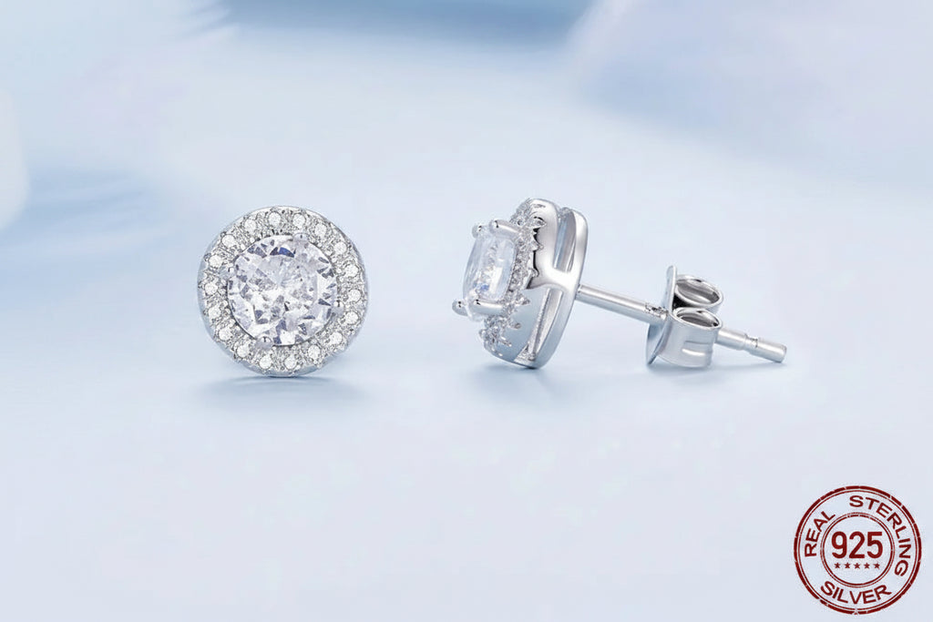 Boucles d'oreilles clous en argent sterling et zircon